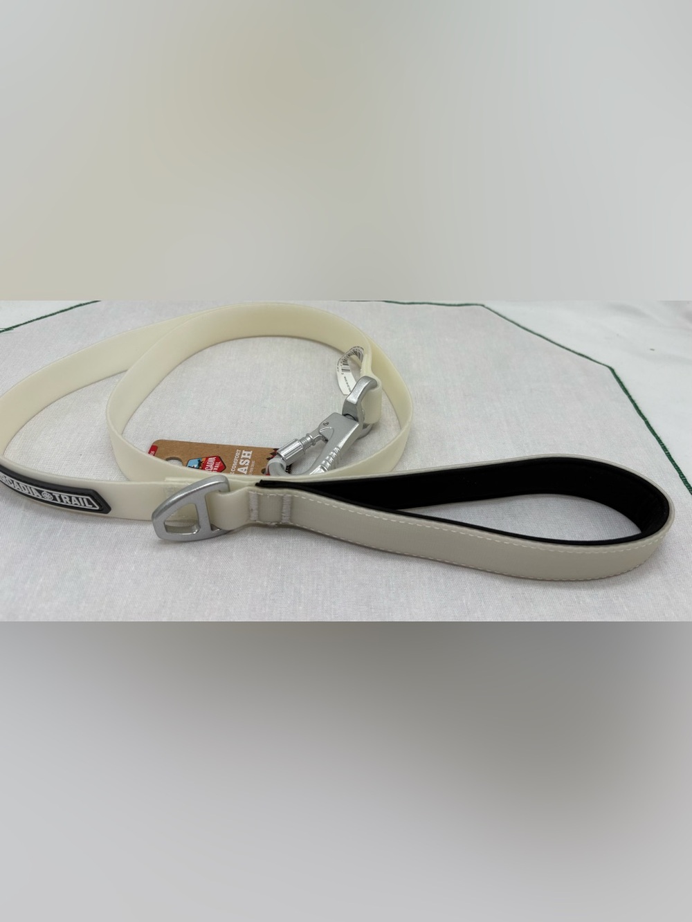Arcadia Trail 4ft Waterproof Active Comfort Dog Leash GLOW IN THE DARK -New - Picture 4 of 5